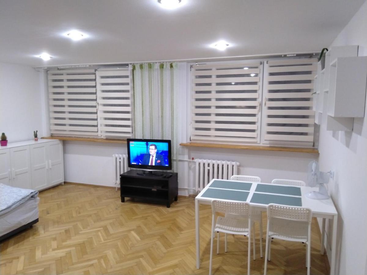 Apartament Zielona Wierzba Blisko Sky Tower Apartment Wroclaw Luaran gambar