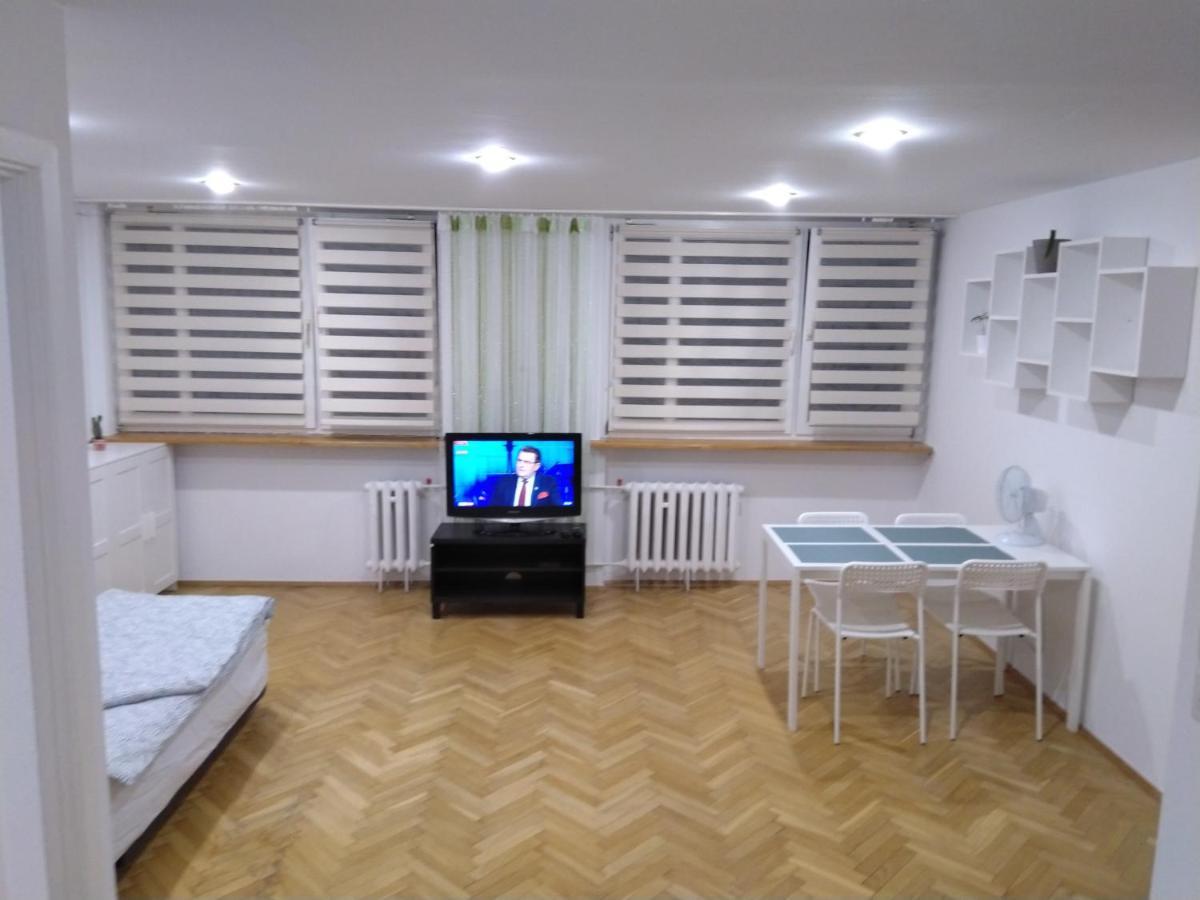 Apartament Zielona Wierzba Blisko Sky Tower Apartment Wroclaw Luaran gambar